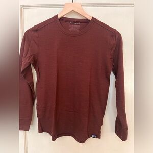 Patagonia long sleeve size small